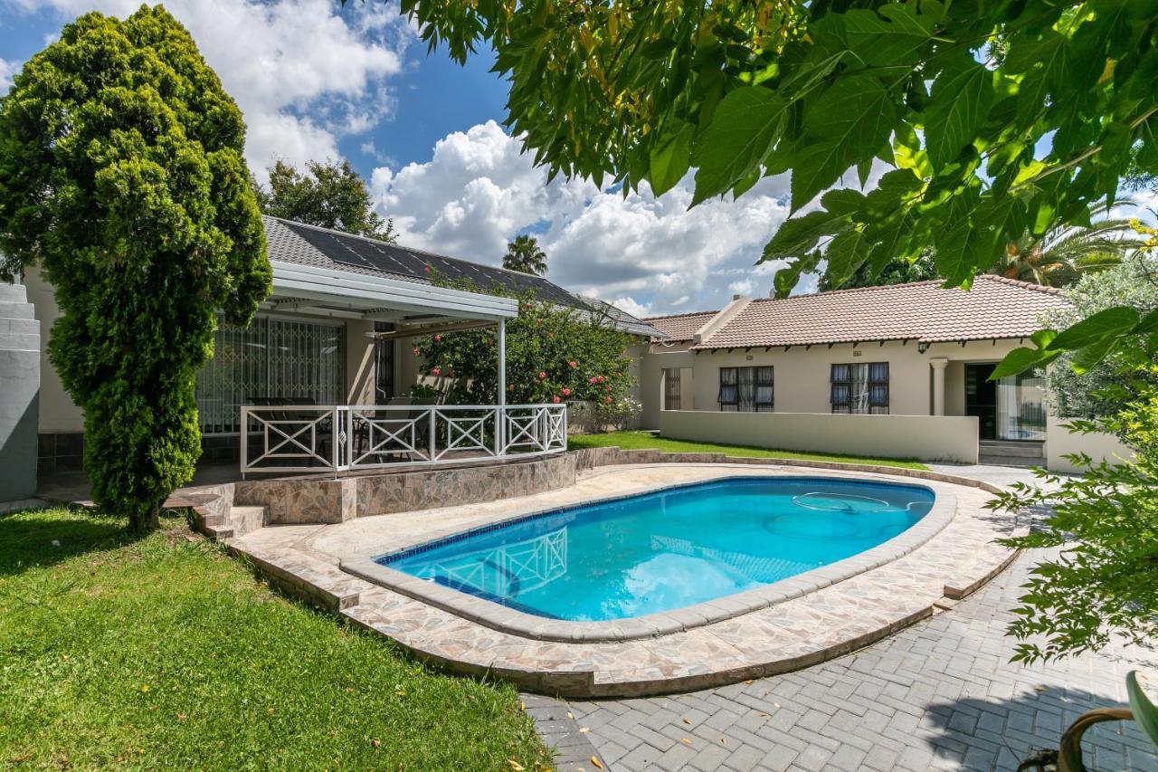 Signature Lodge Kempton Park Exterior foto